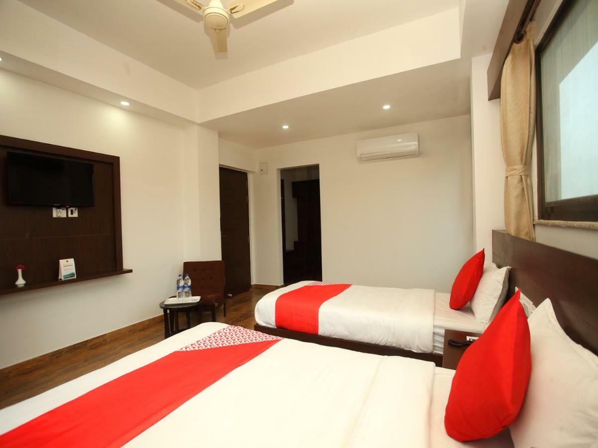 Oyo 525 Hotel Aloka Inn Румминдей Экстерьер фото
