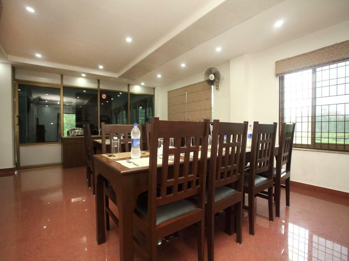 Oyo 525 Hotel Aloka Inn Румминдей Экстерьер фото